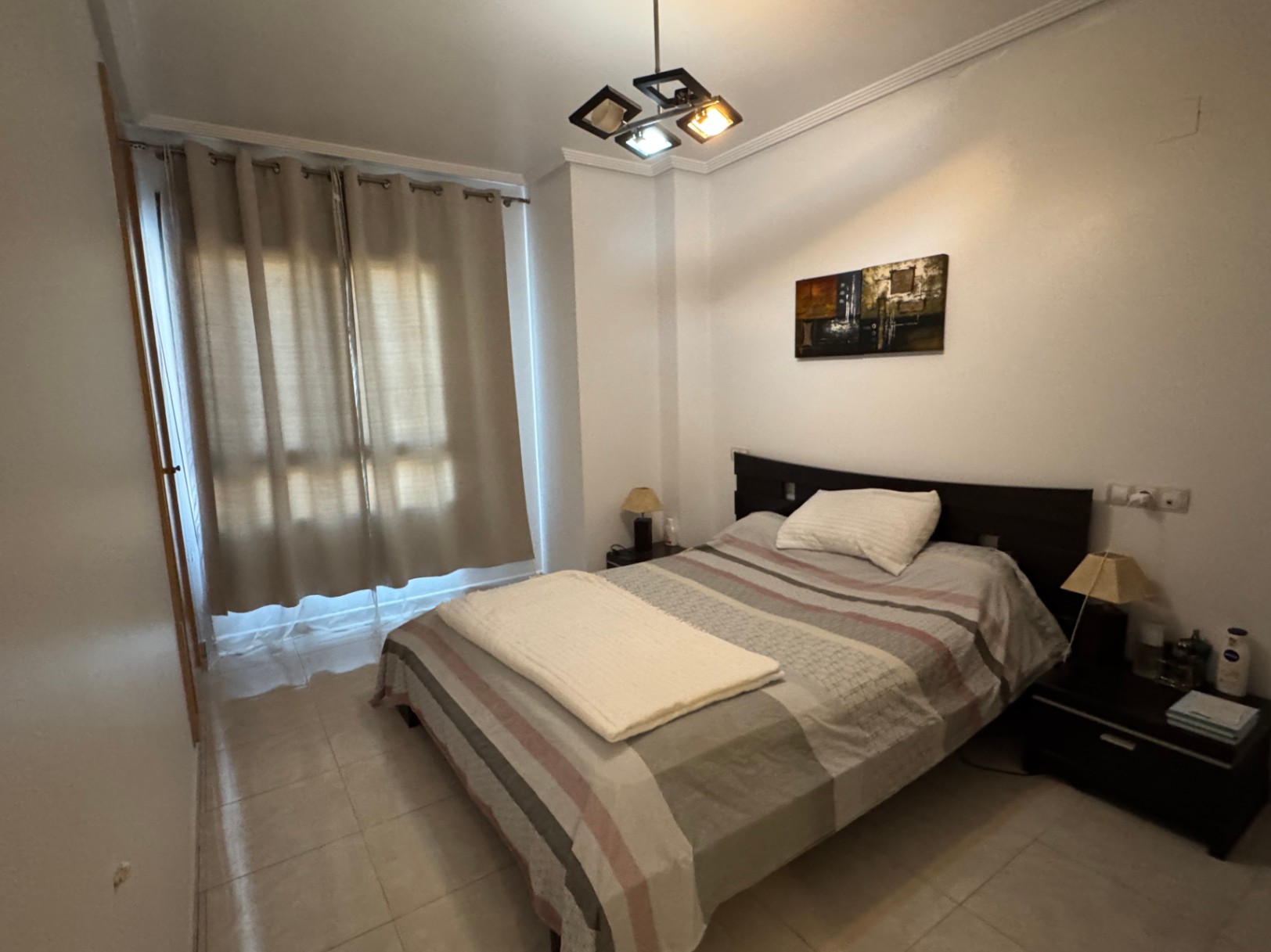 Piso en Venta en Benissa con Parking y Trastero : Amplio, Luminoso y en Zona Residencial Tranquila