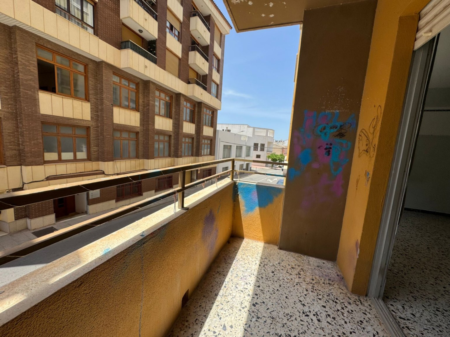 8427 - Apartment for sale to renovate in Pedreguer.
