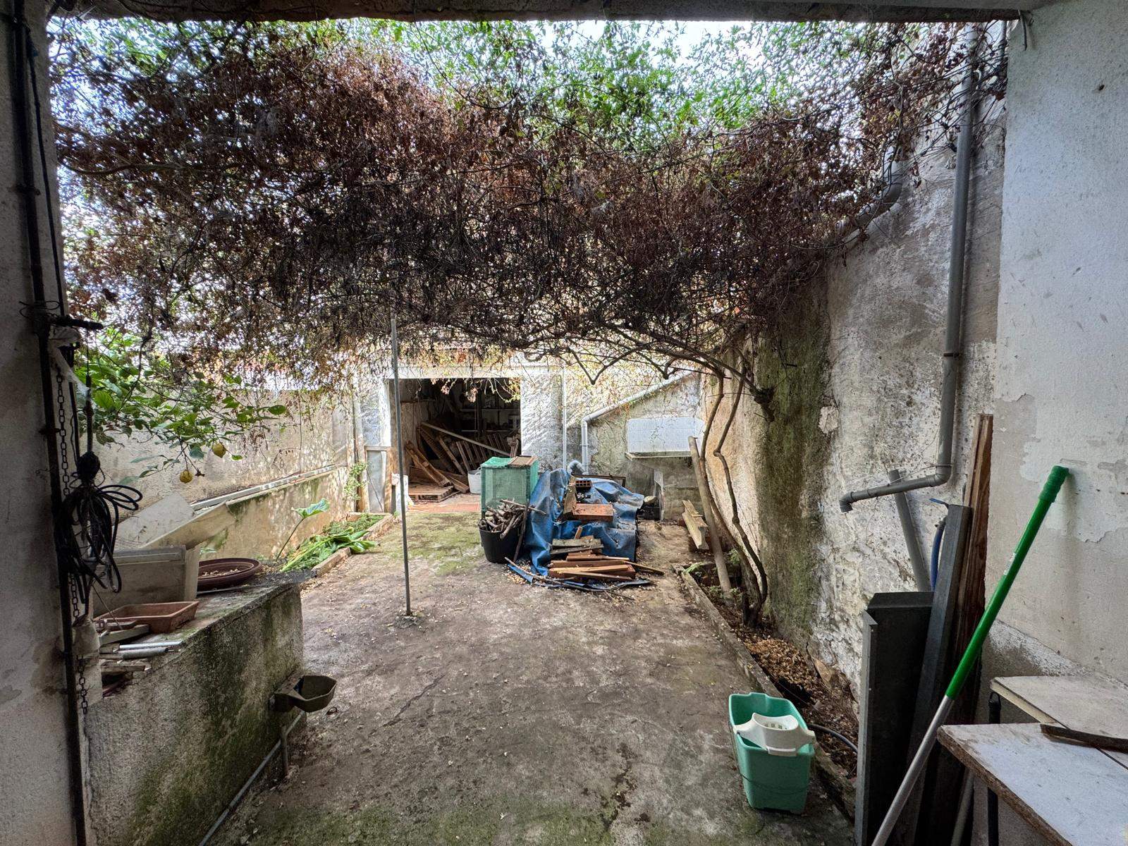 2510 - Village house in Senija for complete renovation.