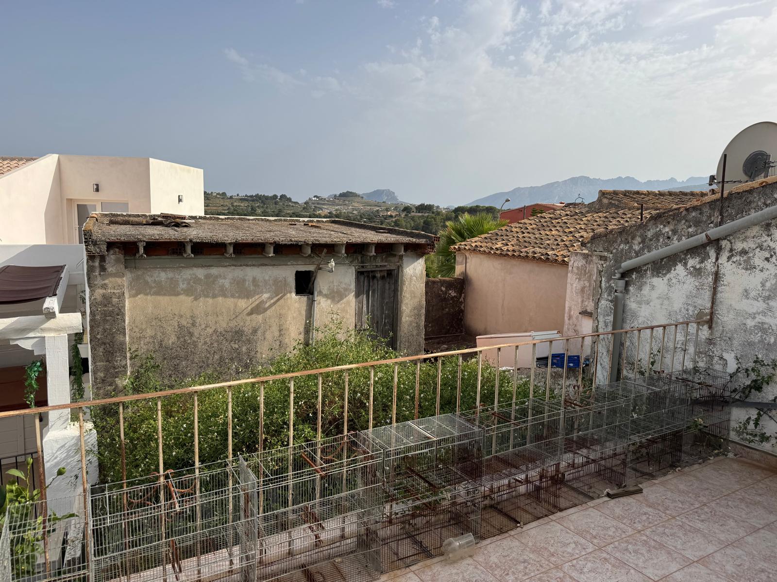 Casa de pueblo en Senija para reforma integral