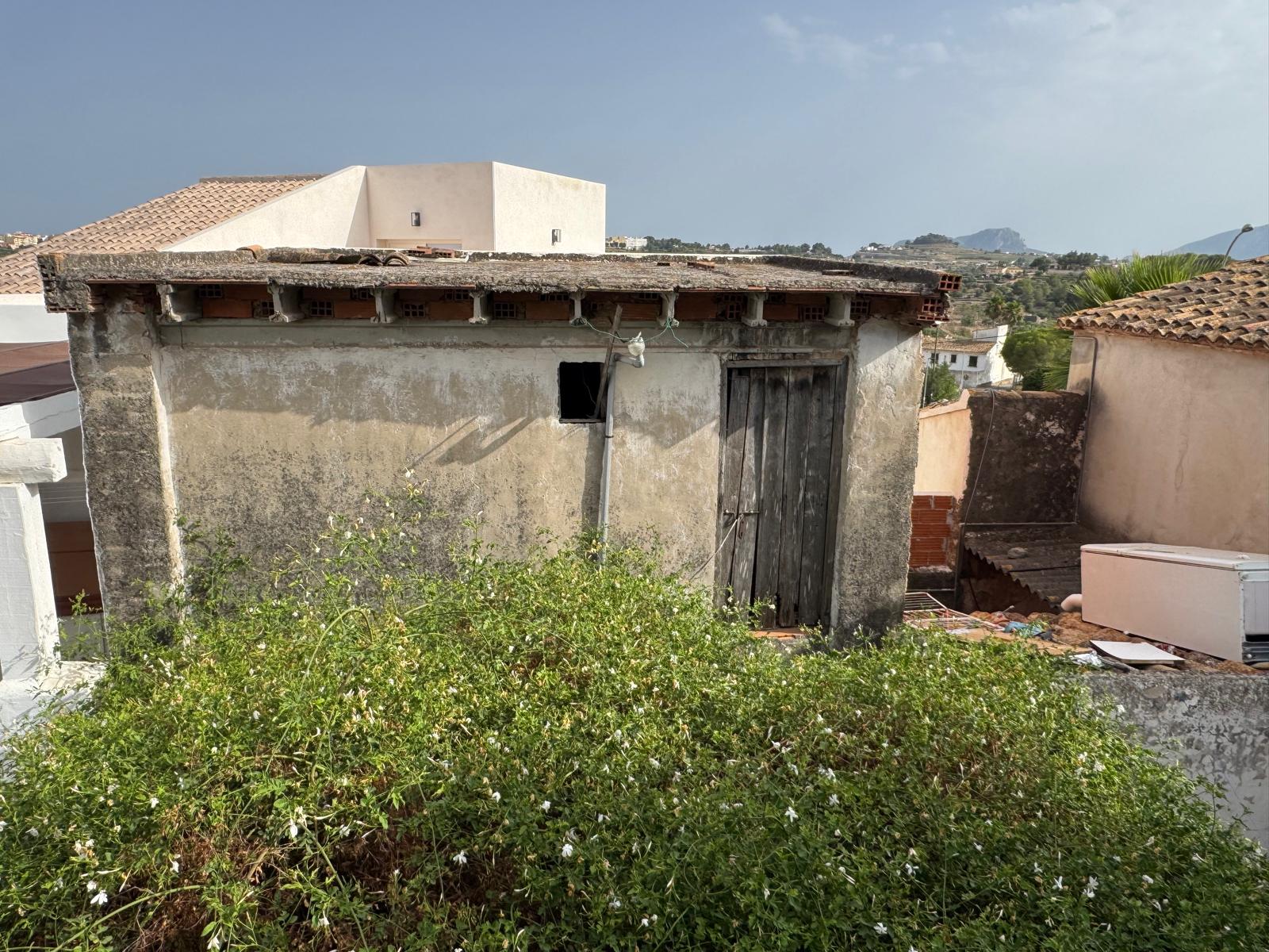 Casa de pueblo en Senija para reforma integral