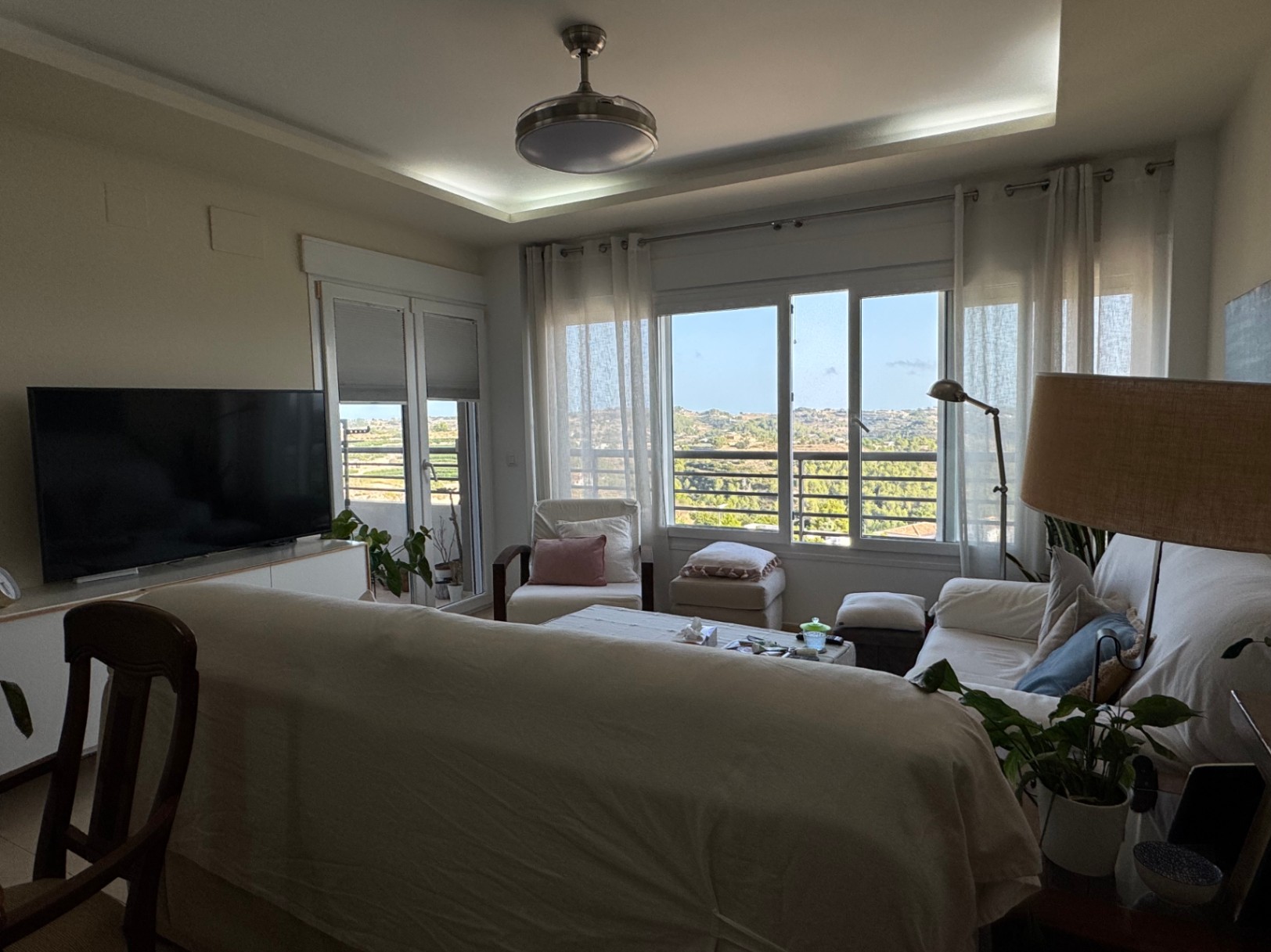 Apartamento en alquiler con espectaculares vistas y piscina comunitaria 