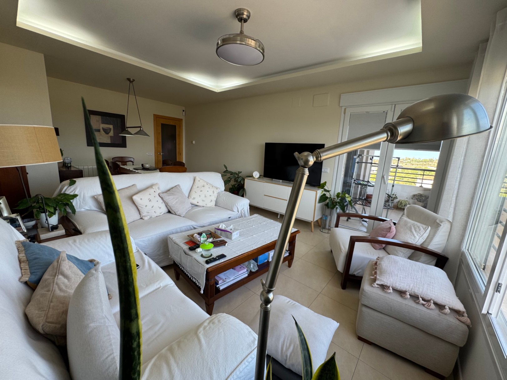 Apartamento en alquiler con espectaculares vistas y piscina comunitaria 
