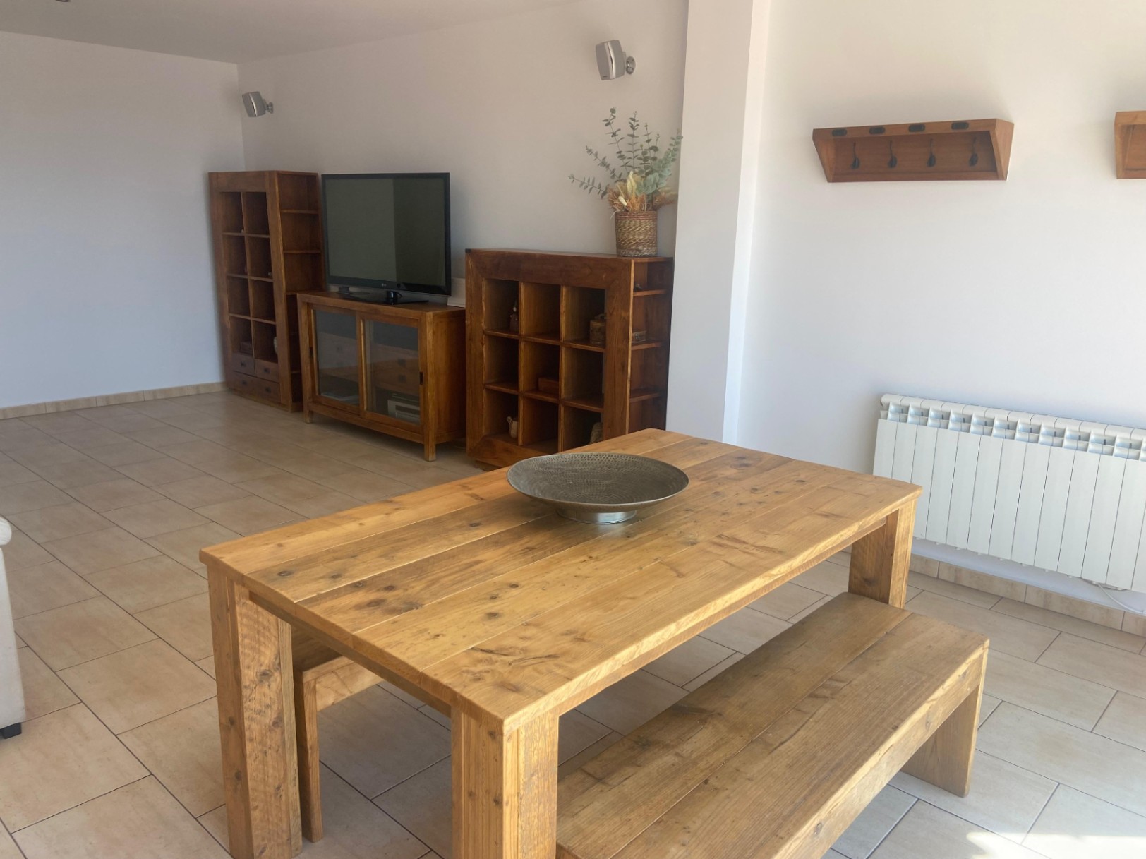 Appartement te Huur in Benissa met Spectaculaire Terras en Panoramisch Uitzicht op de Zee en de Bergen van Bernia en Oltà