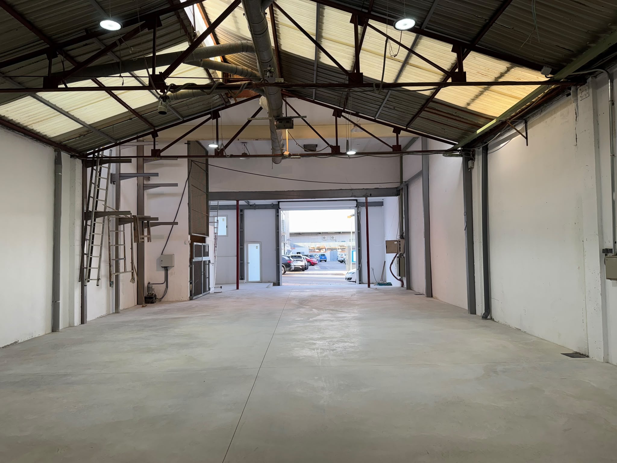 Nave industrial en alquiler a largo plazo en Benissa 