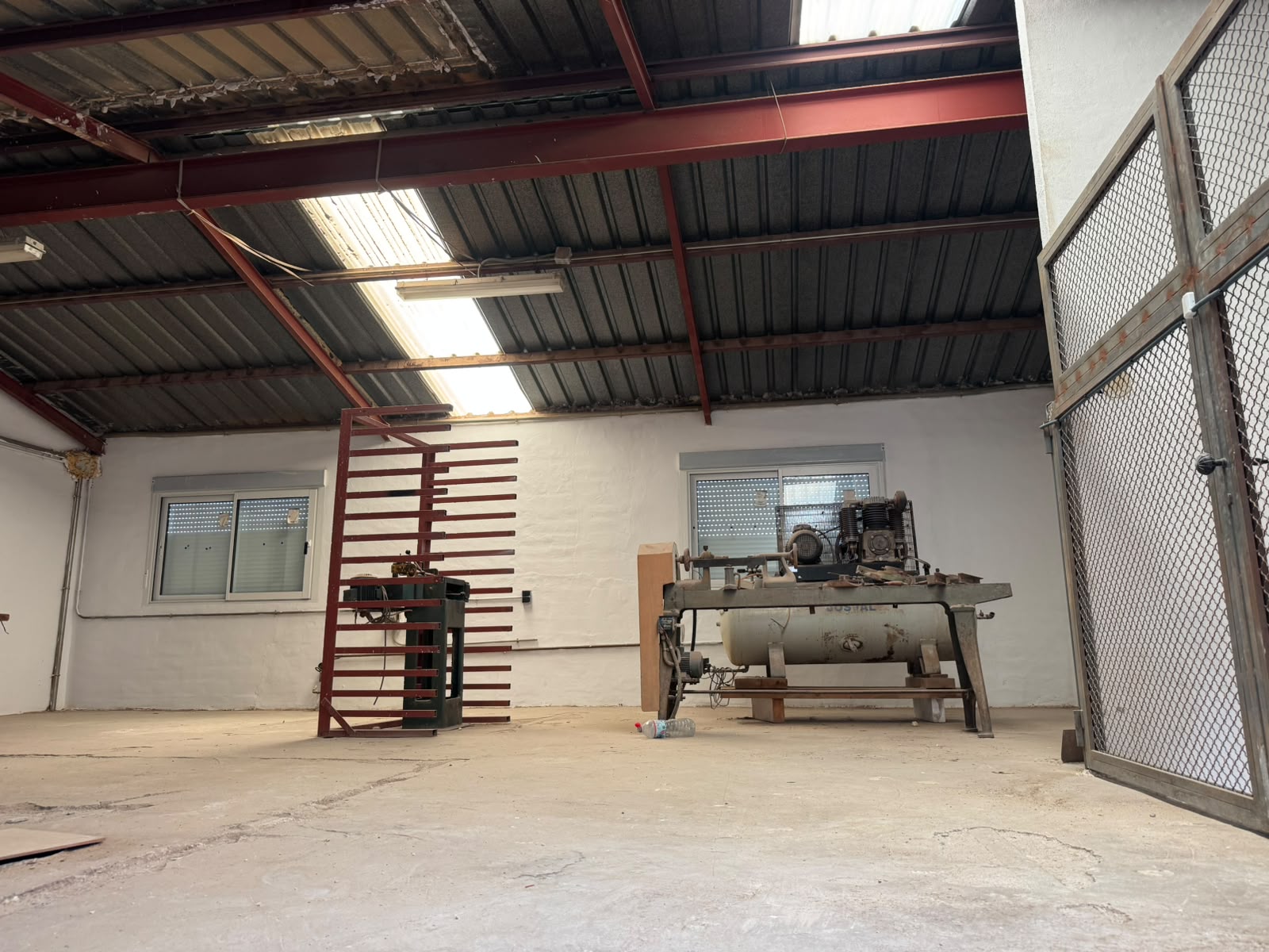 Nave industrial en alquiler a largo plazo en Benissa 