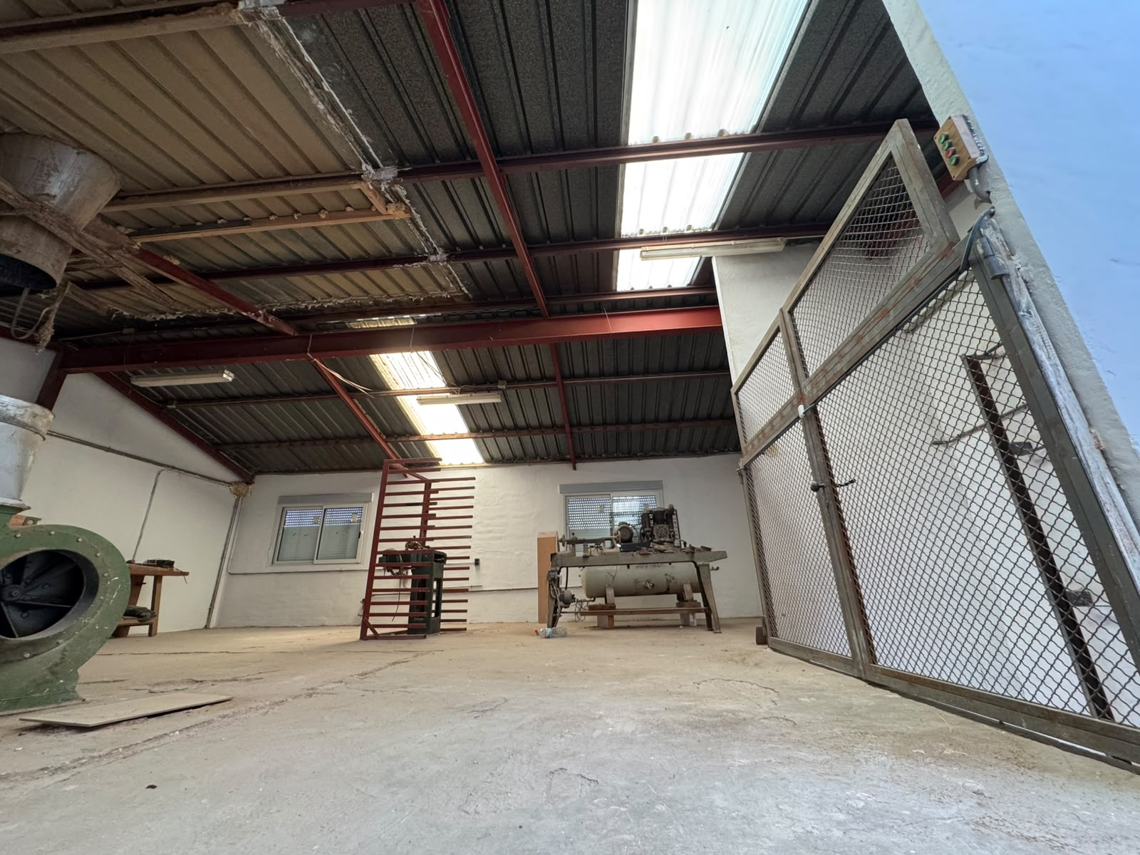 Nave industrial en alquiler a largo plazo en Benissa 