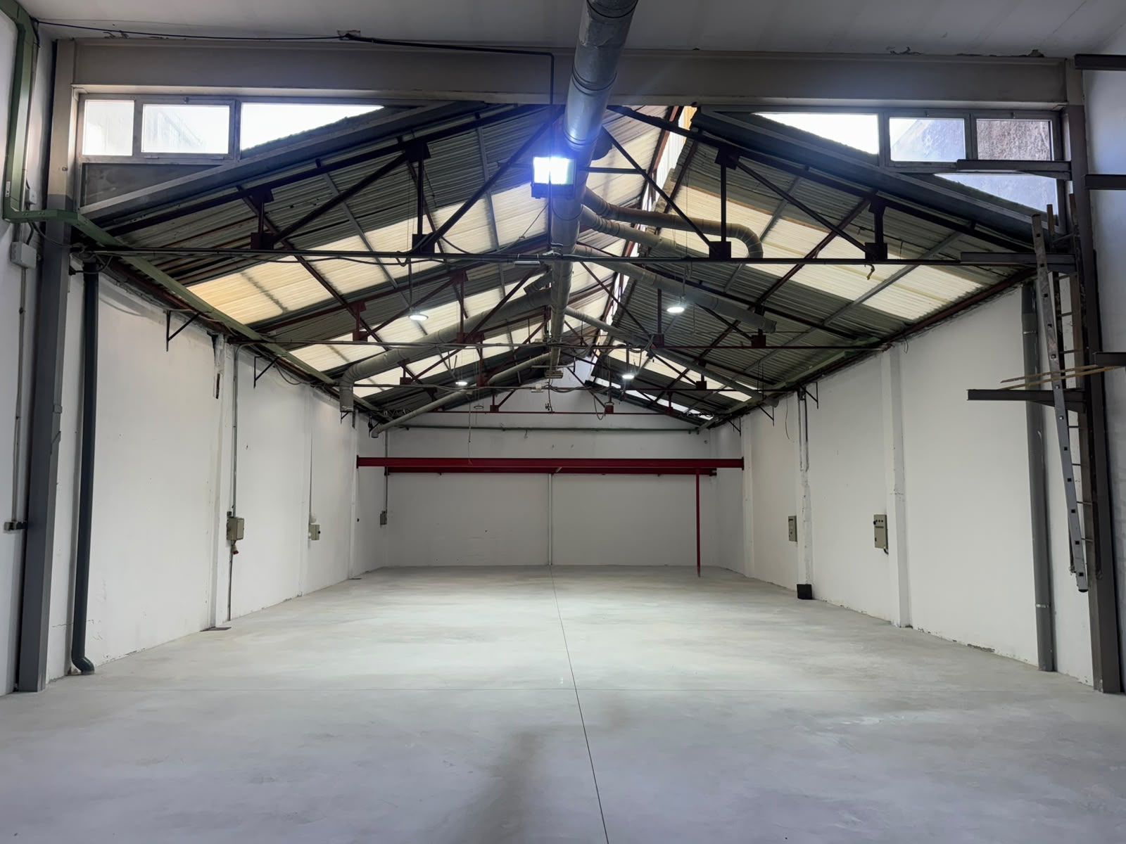 Nave industrial en alquiler a largo plazo en Benissa 