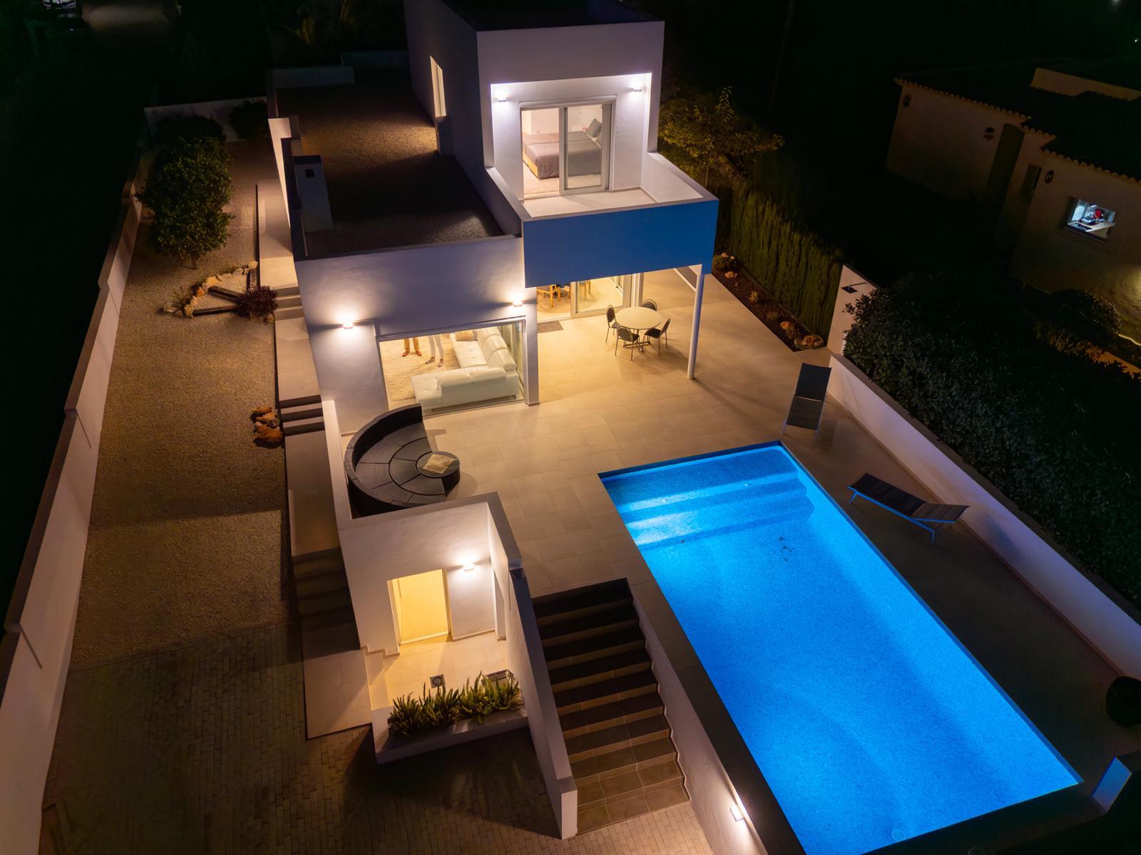 Villa mediterranea con piscina privada a un paso de la playa 