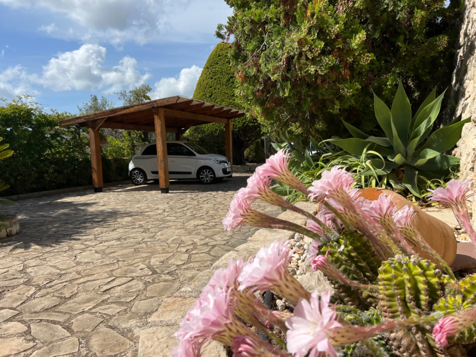 Espectacular Casa de Campo en Benissa,con Vistas al Mar y un Entorno Natural Inigualable