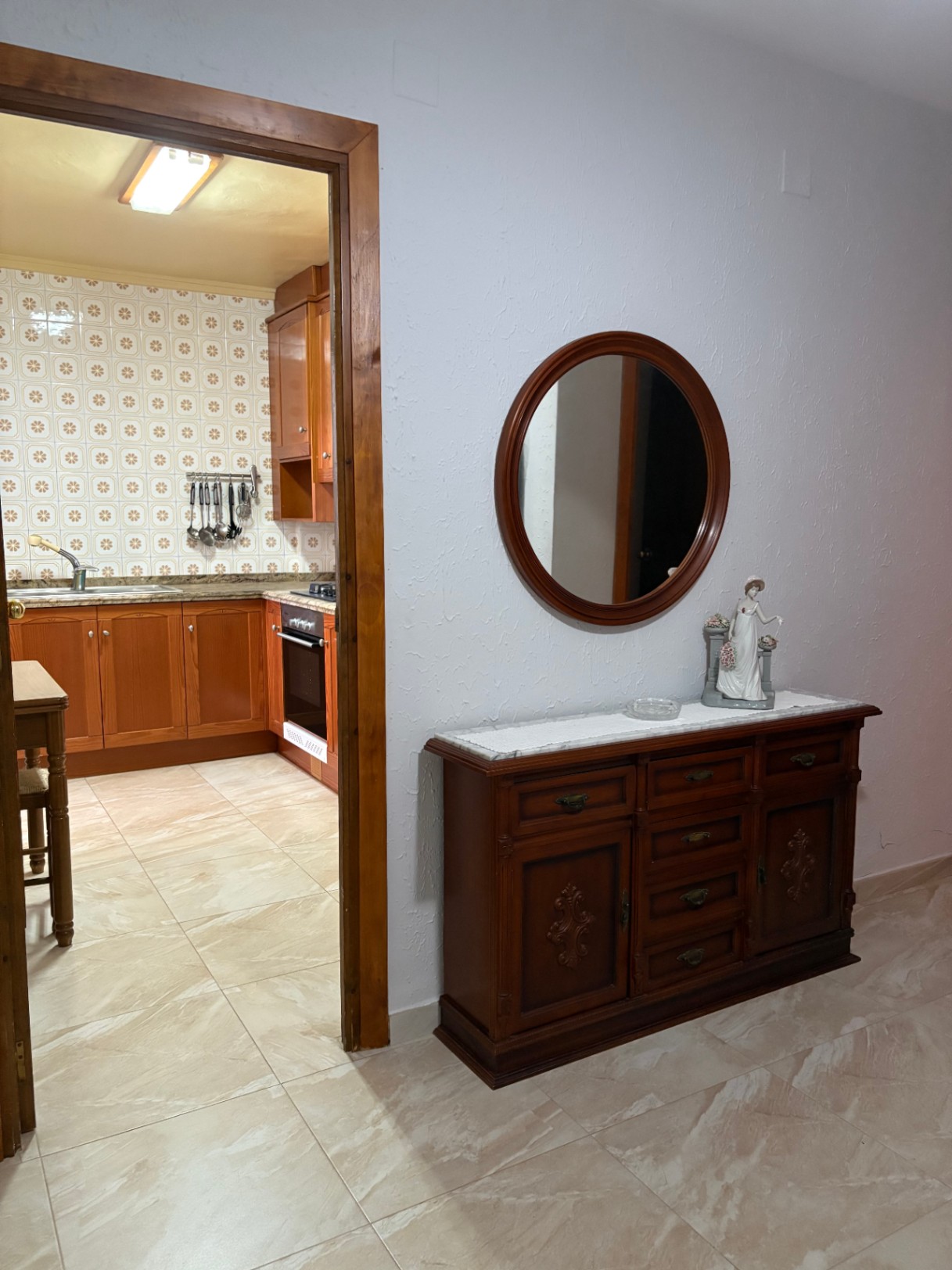 ¡Amplio piso en alquiler en Benissa, ideal para quienes buscan tranquilidad y comodidad!