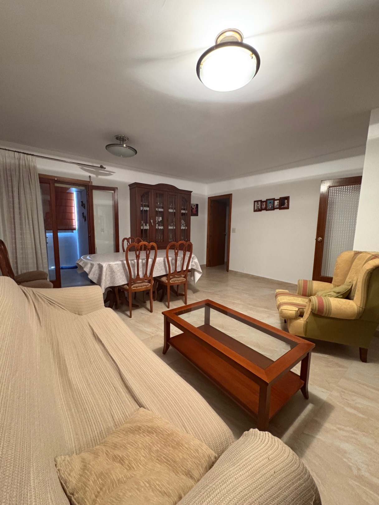 ¡Amplio piso en alquiler en Benissa, ideal para quienes buscan tranquilidad y comodidad!