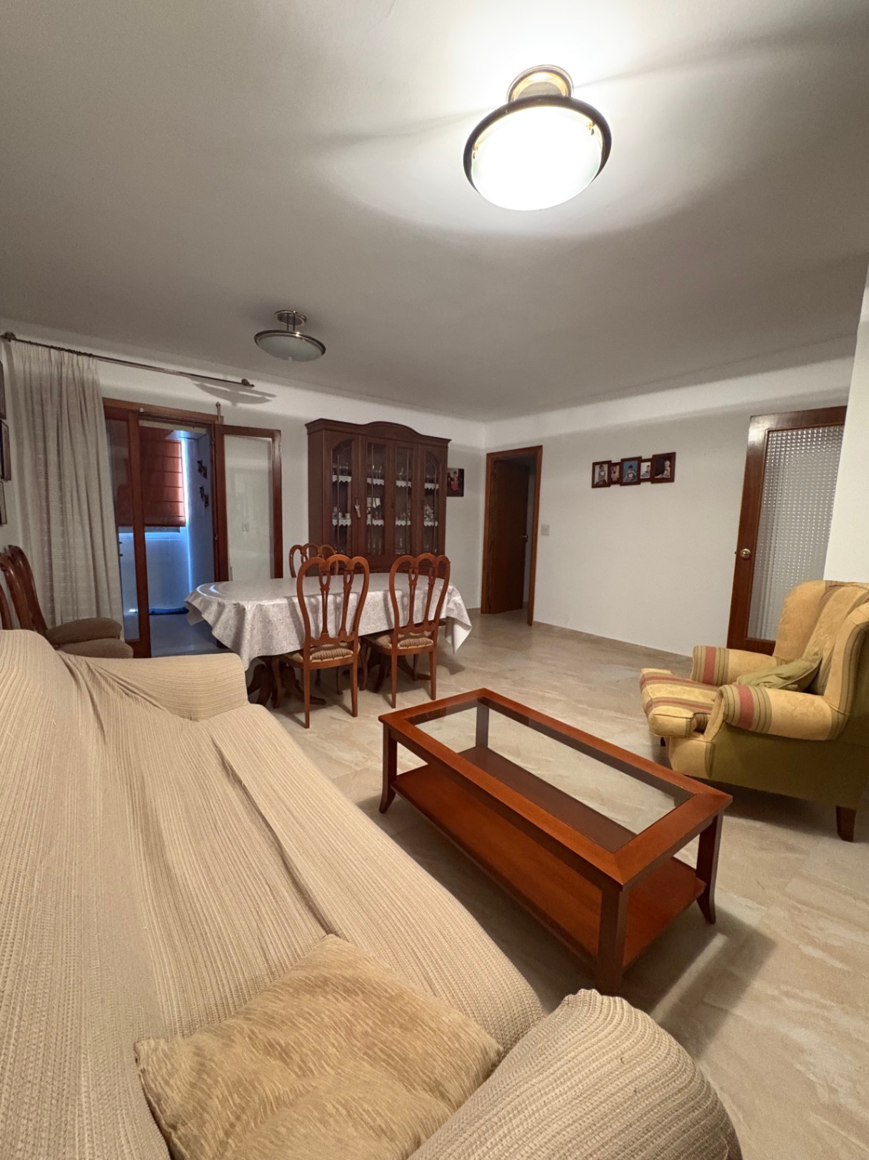 ¡Amplio piso en alquiler en Benissa, ideal para quienes buscan tranquilidad y comodidad!