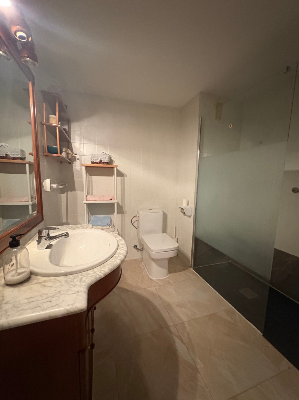 ¡Amplio piso en alquiler en Benissa, ideal para quienes buscan tranquilidad y comodidad!