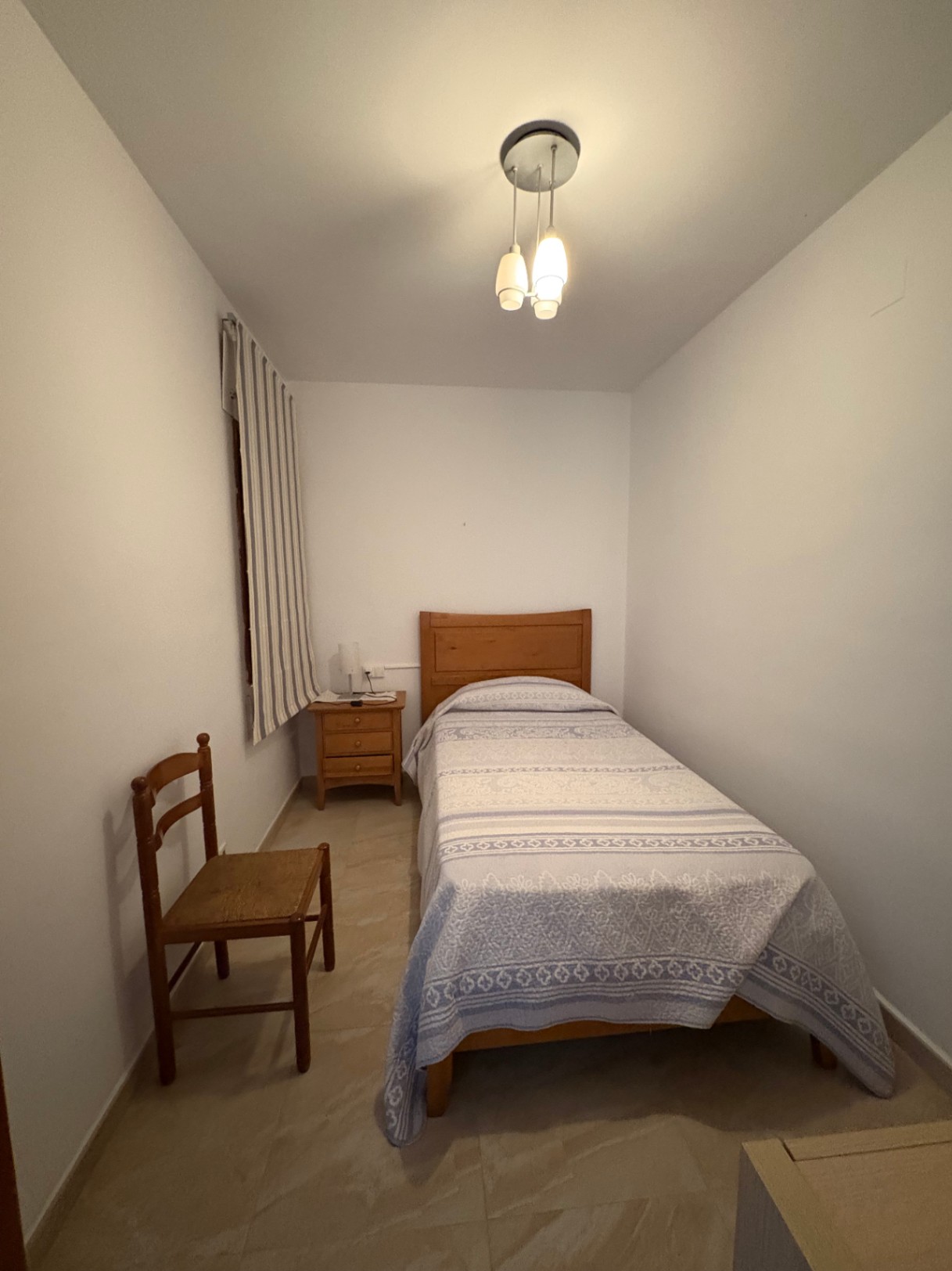 ¡Amplio piso en alquiler en Benissa, ideal para quienes buscan tranquilidad y comodidad!