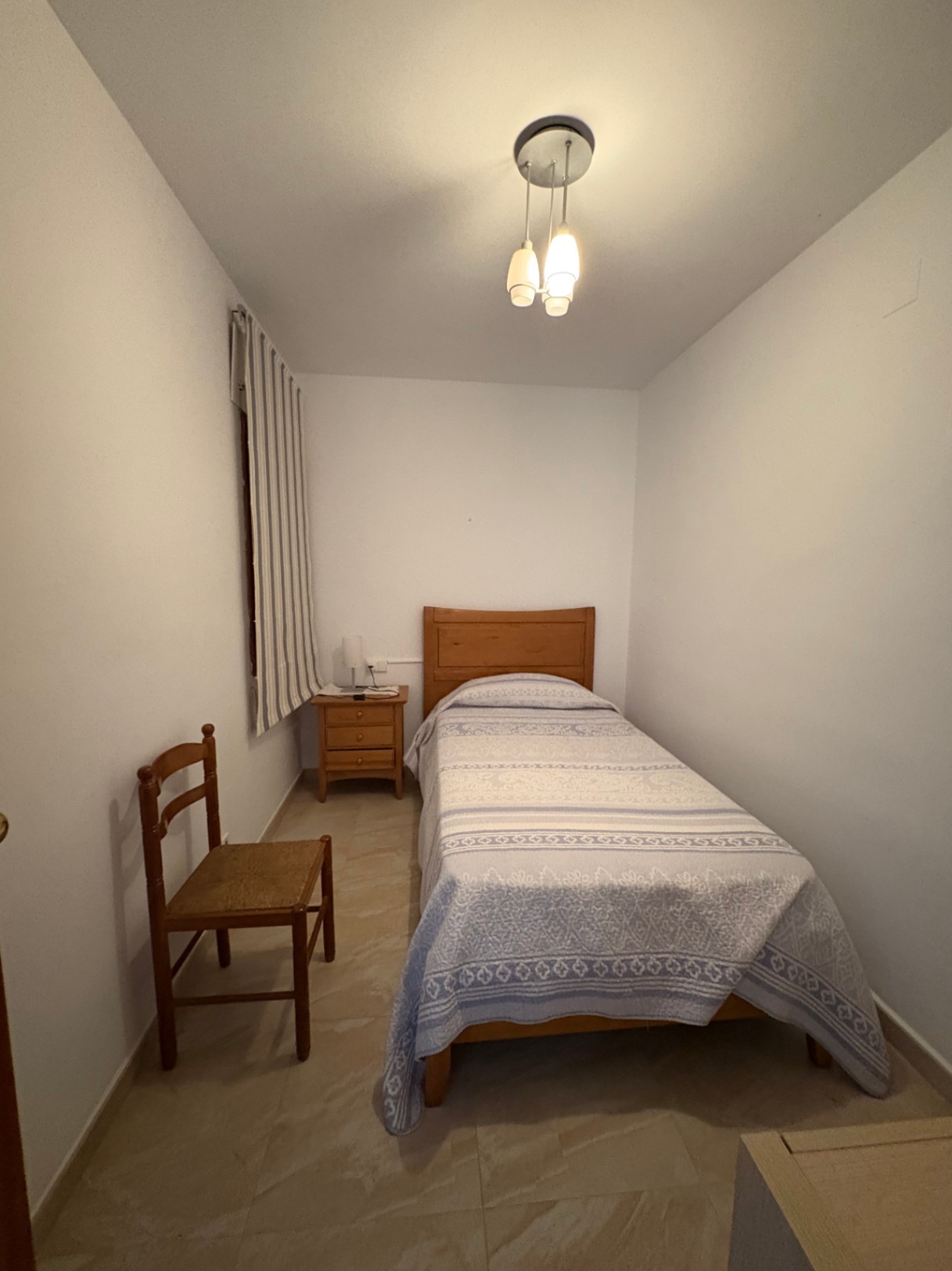 ¡Amplio piso en alquiler en Benissa, ideal para quienes buscan tranquilidad y comodidad!