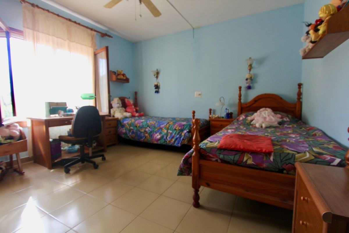 Villa en la Costa de Benissa: Espacio, Comodidad y Vistas Espectaculare
